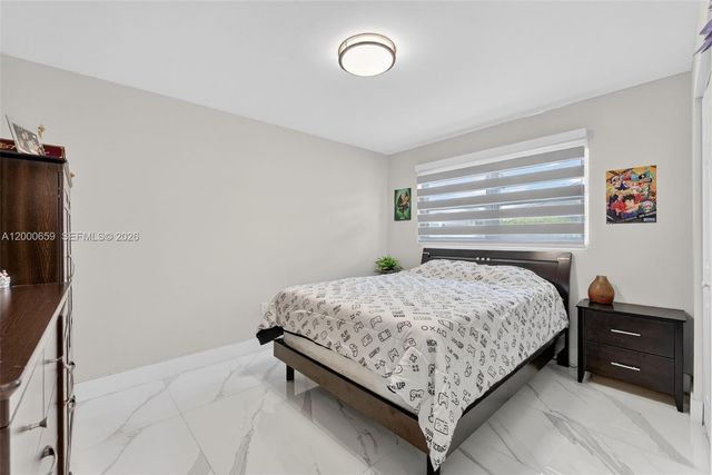 2051 NW 93rd Ln, Sunrise, FL 33322