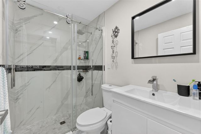 2051 NW 93rd Ln, Sunrise, FL 33322