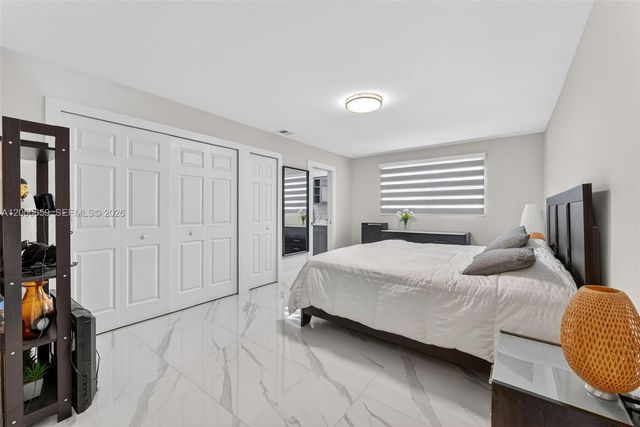 2051 NW 93rd Ln, Sunrise, FL 33322