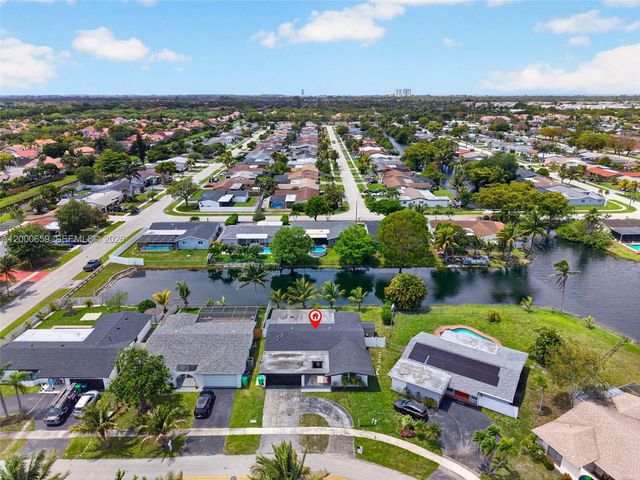 2051 NW 93rd Ln, Sunrise, FL 33322