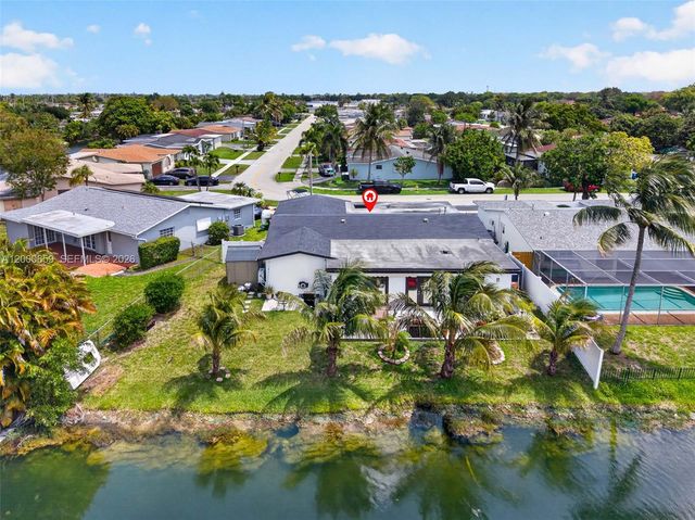 2051 NW 93rd Ln, Sunrise, FL 33322