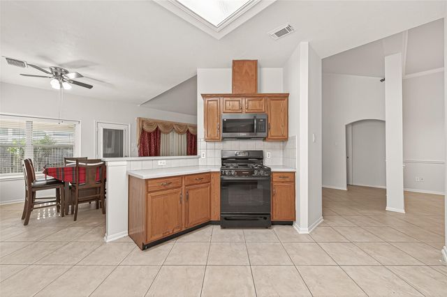 4919 Falls Circle, Missouri City, TX 77459