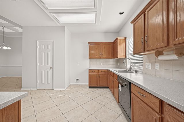 4919 Falls Circle, Missouri City, TX 77459