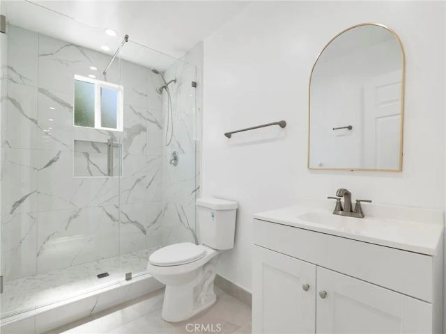 10018 N Aqueduct Ave, North Hills, CA 91343