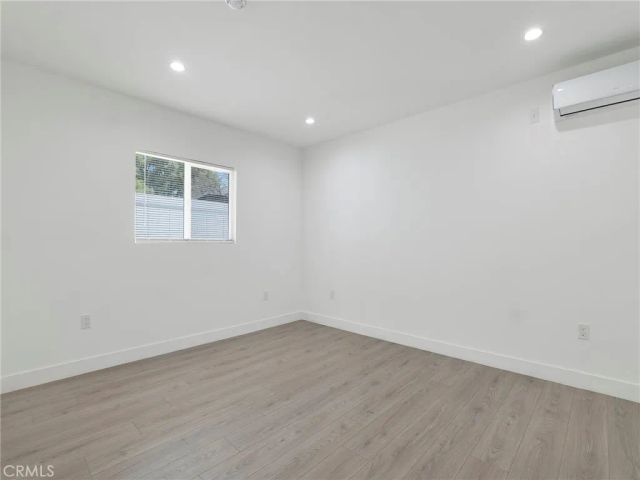 10018 N Aqueduct Ave, North Hills, CA 91343