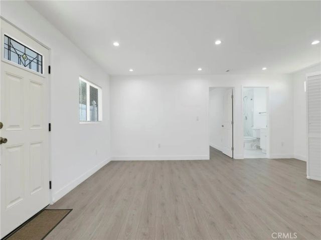 10018 N Aqueduct Ave, North Hills, CA 91343