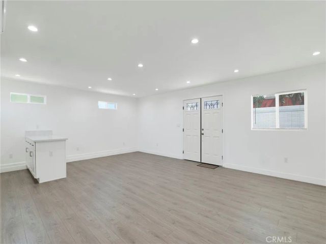 10018 N Aqueduct Ave, North Hills, CA 91343