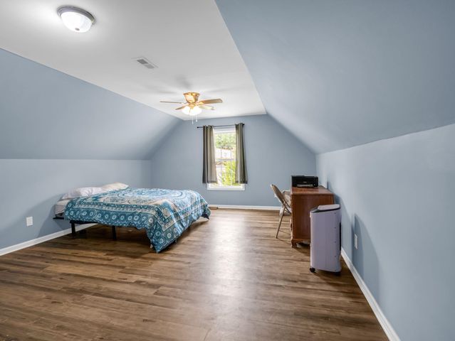 216 Hillcrest Dr, Gaffney, SC 29340