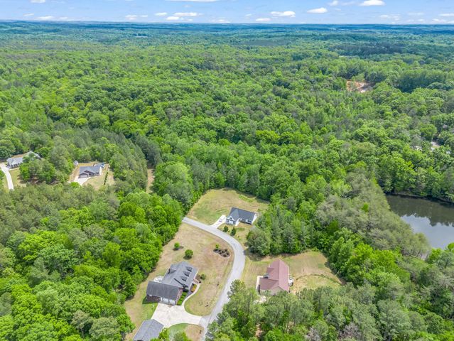 216 Hillcrest Dr, Gaffney, SC 29340