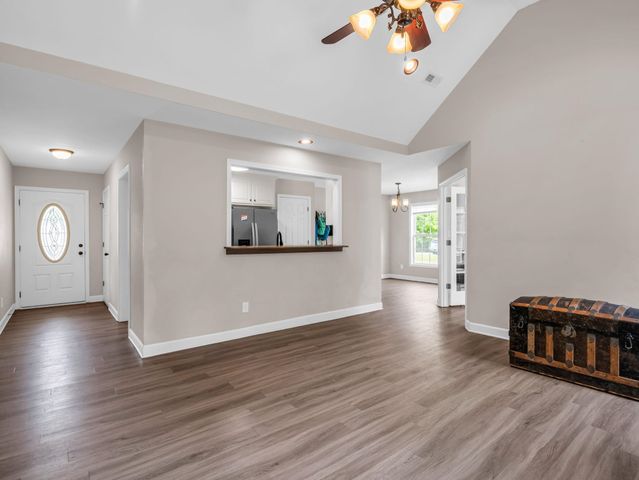216 Hillcrest Dr, Gaffney, SC 29340