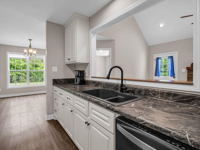 216 Hillcrest Dr, Gaffney, SC 29340