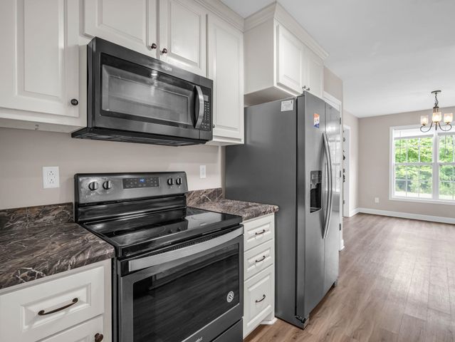 216 Hillcrest Dr, Gaffney, SC 29340