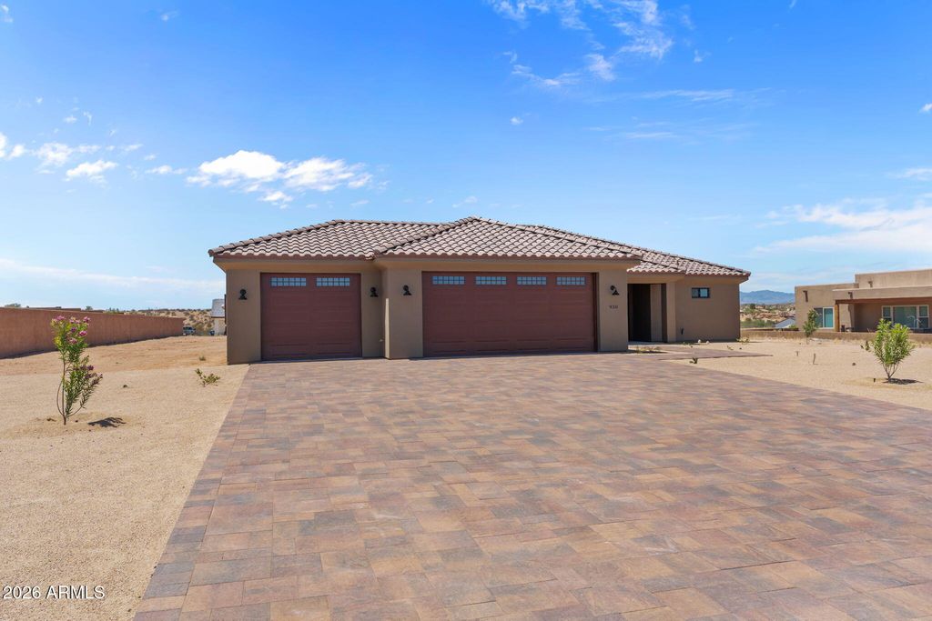 930 VIA MARCIA --, Wickenburg, AZ 85390 — photo 2