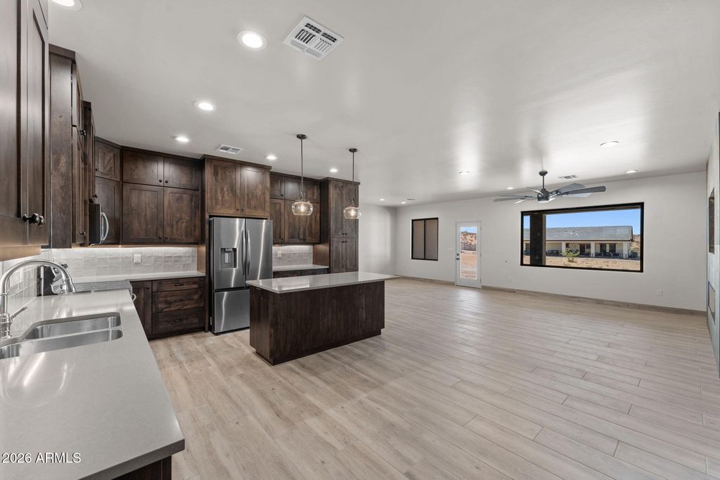 930 VIA MARCIA --, Wickenburg, AZ 85390 — photo 4