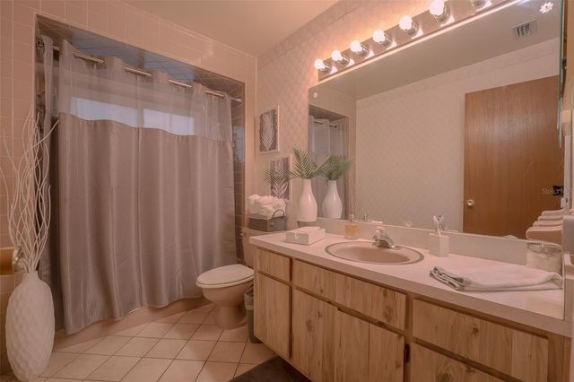 14001 YACHT CLUB BOULEVARD, Seminole, FL 33776