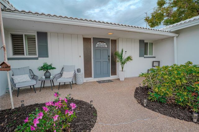 14001 YACHT CLUB BOULEVARD, Seminole, FL 33776