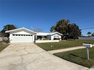 14001 YACHT CLUB BOULEVARD, Seminole, FL 33776