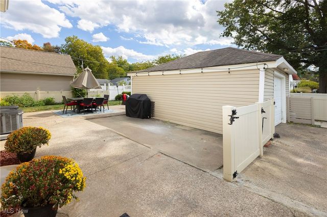 26741 Osborn Road, Bay Village, OH 44140