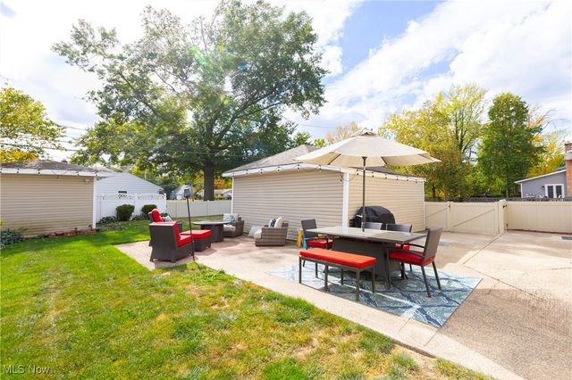 26741 Osborn Road, Bay Village, OH 44140