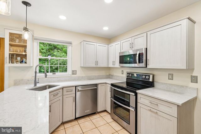 8522 AUTUMN RUST RD, Ellicott City, MD 21043