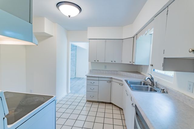 1122 Lynn Avenue, Kalamazoo City, MI 49008