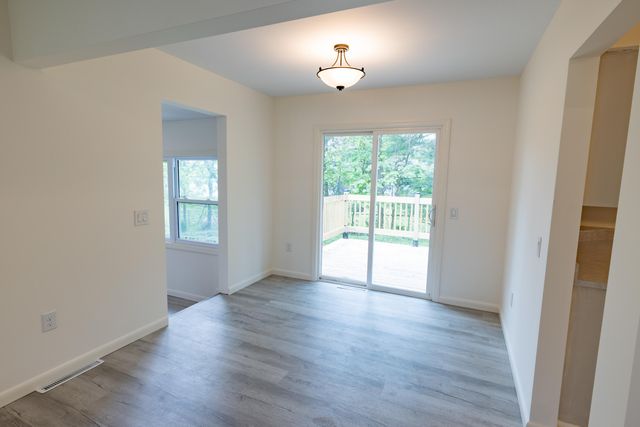 1122 Lynn Avenue, Kalamazoo City, MI 49008