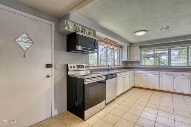 2136 Heatherly Road, Kingsport, TN 37660