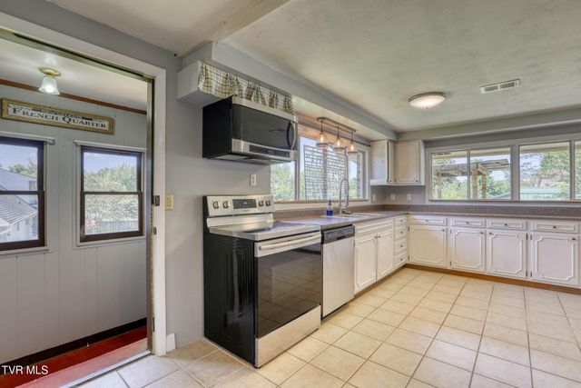 2136 Heatherly Road, Kingsport, TN 37660