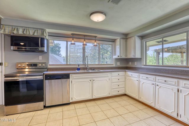 2136 Heatherly Road, Kingsport, TN 37660