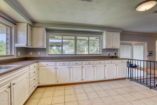 2136 Heatherly Road, Kingsport, TN 37660