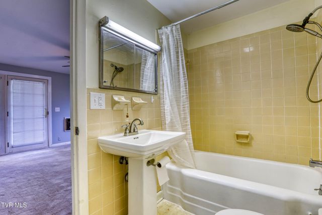 2136 Heatherly Road, Kingsport, TN 37660