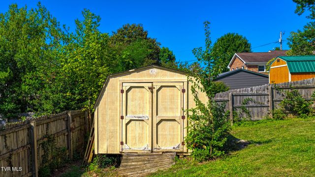 2136 Heatherly Road, Kingsport, TN 37660