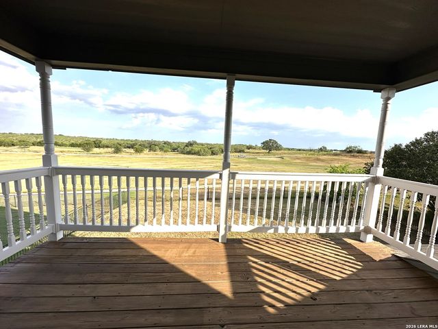 173 WHITEWING WAY, Floresville, TX 78114