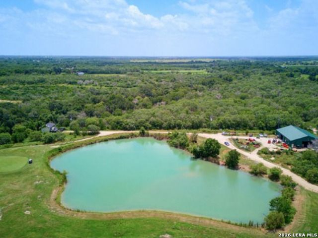 173 WHITEWING WAY, Floresville, TX 78114