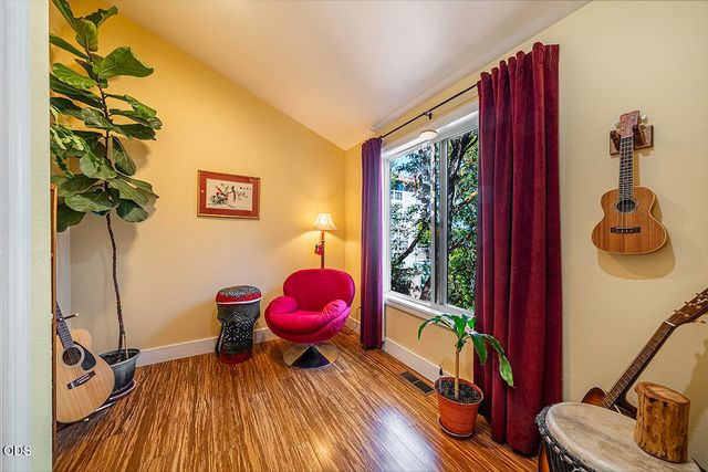 1000 Ivy Lane, Ashland, OR 97520