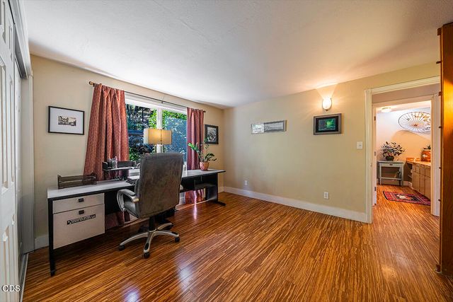 1000 Ivy Lane, Ashland, OR 97520