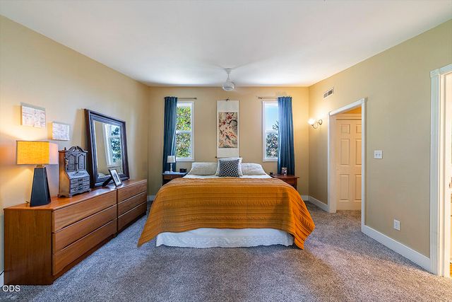 1000 Ivy Lane, Ashland, OR 97520