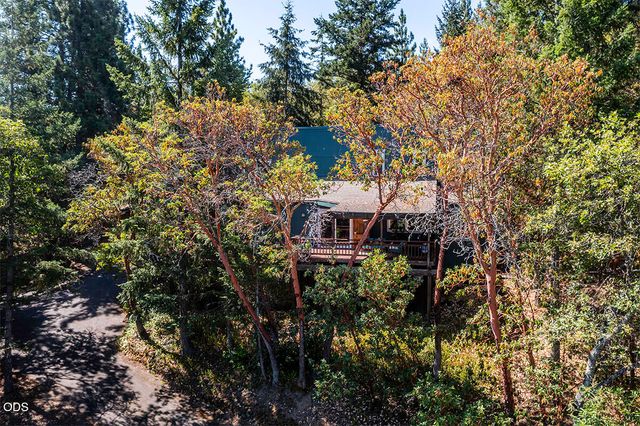 1000 Ivy Lane, Ashland, OR 97520