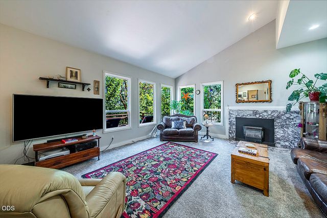 1000 Ivy Lane, Ashland, OR 97520