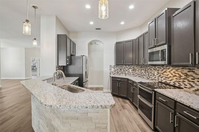 1918 RUTHERFORD DRIVE, Dover, FL 33527