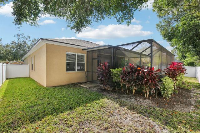 1918 RUTHERFORD DRIVE, Dover, FL 33527