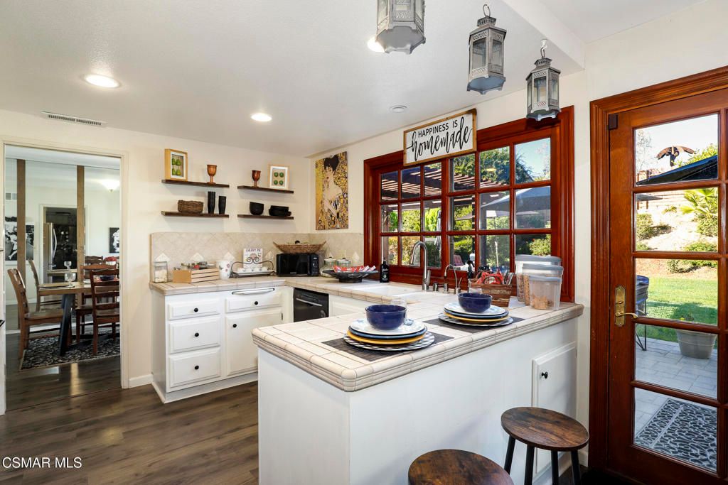 Image 7 of property listing at 6399 Bayberry Street, Oak Park, CA 91377