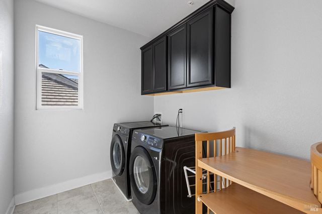 845 Cosmos Dr, Vacaville, CA 95687