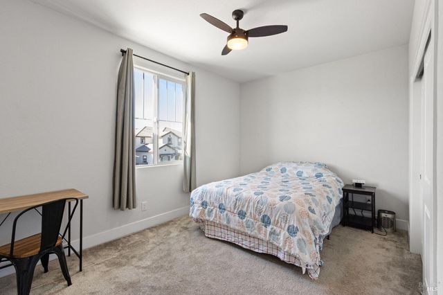 845 Cosmos Dr, Vacaville, CA 95687