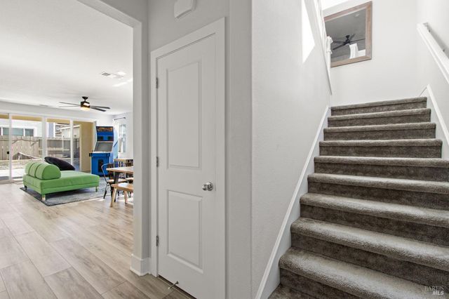 845 Cosmos Dr, Vacaville, CA 95687