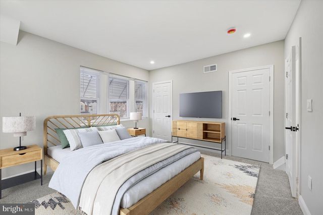 5722 FLORENCE AVE, Philadelphia, PA 19143