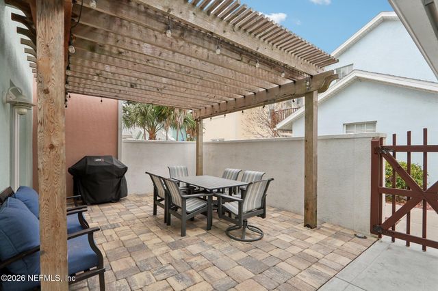 1524 1ST Street S, Jacksonville Beach, FL 32250