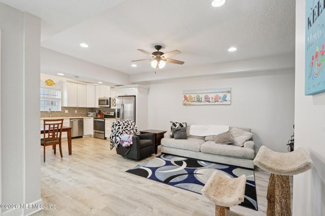 1524 1ST Street S, Jacksonville Beach, FL 32250