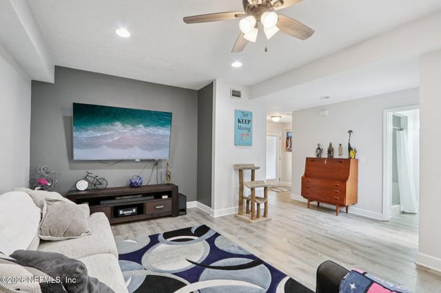 1524 1ST Street S, Jacksonville Beach, FL 32250