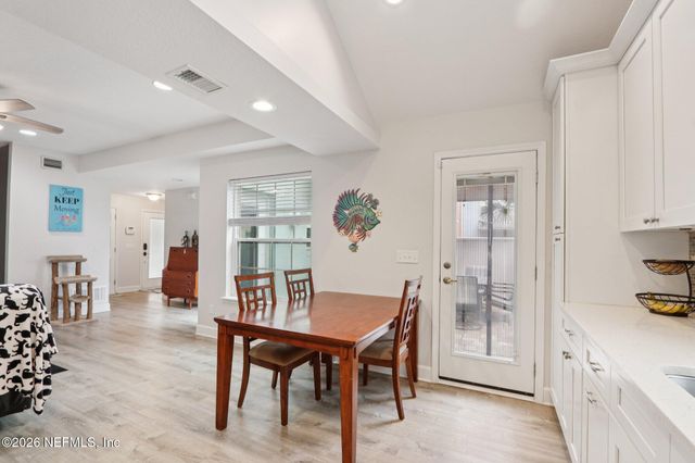 1524 1ST Street S, Jacksonville Beach, FL 32250